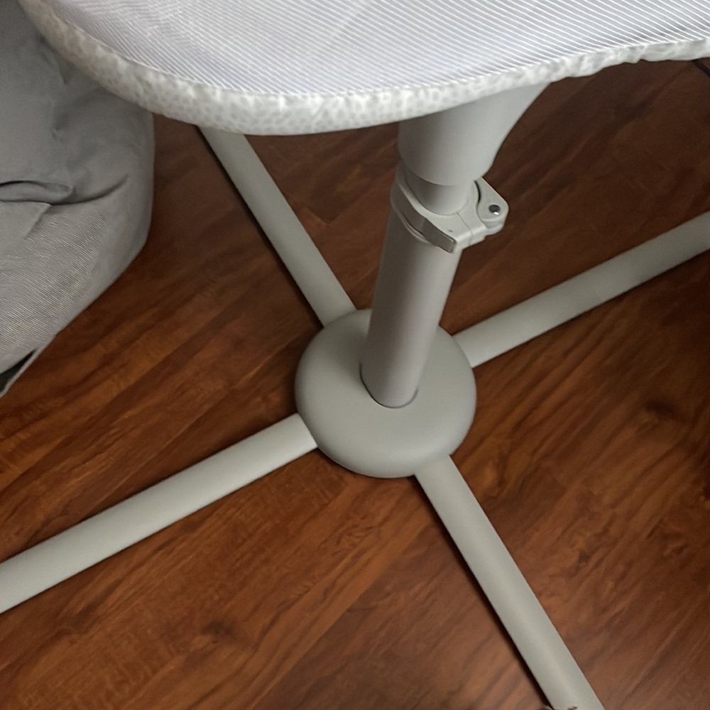 Bassinet - Picture 3 of 3